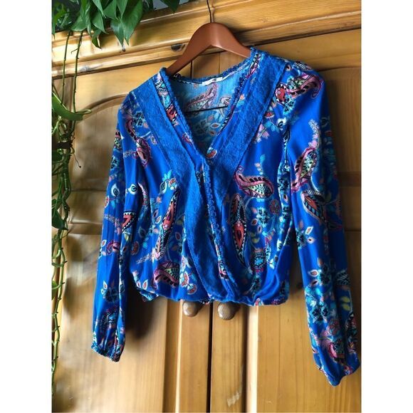MI AMI Shirred Hem Paisley Floral Faux Wrap  Top SZ S - Picture 4 of 11